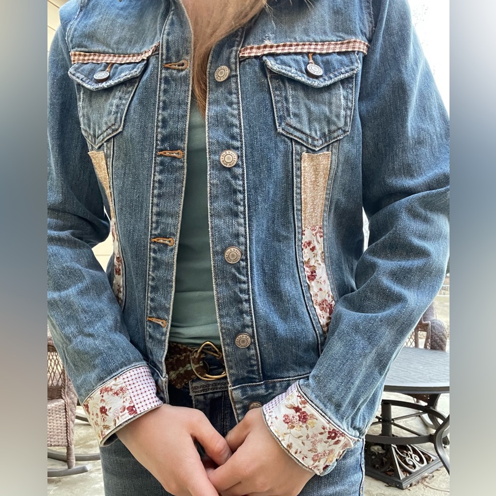 Angel wings embroidered patchwork upcycled jean jacket y2k - Picture 3 of 15